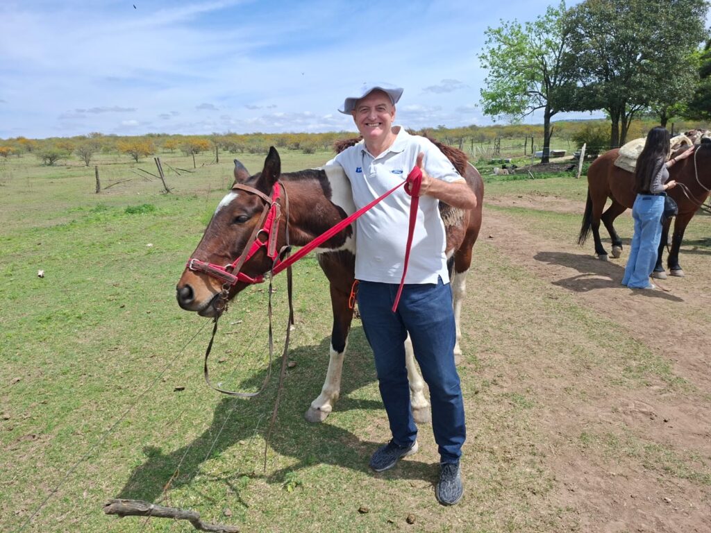 Nos animamos y realizamos una cabalgata en el lugar (Foto Gustavo Arnoldt).